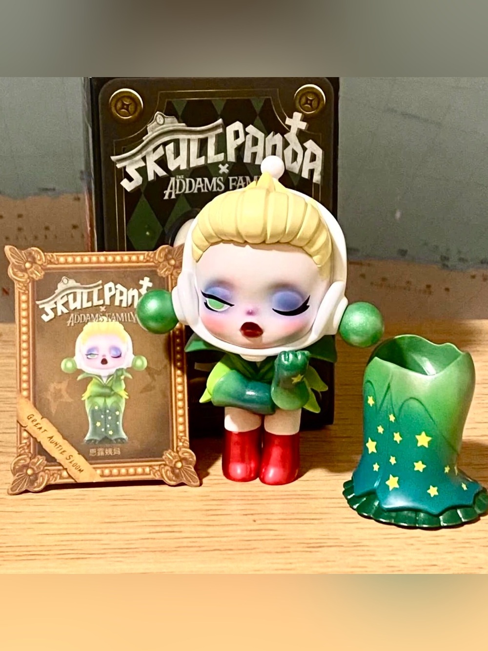 Aunt Sloom from Skullpanda collab w/ the Addams Family. Discontinued series!